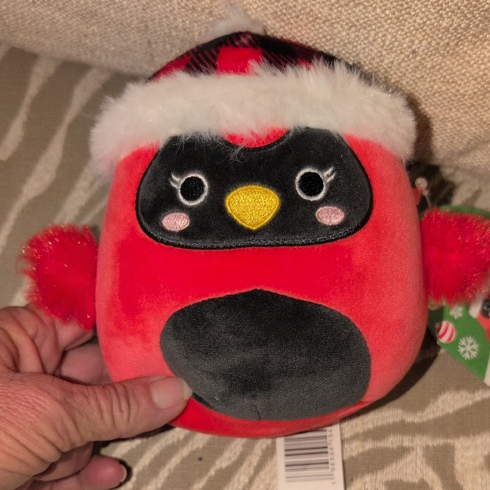 Squishmallows Festive Red and Black Bird Plush - Cazlan - New With Tags - Picture 6 of 6